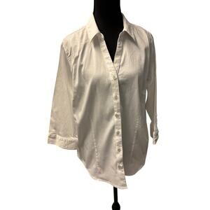 Ladies White Fitted Stretch Button Up XL with 3/4 sleeve